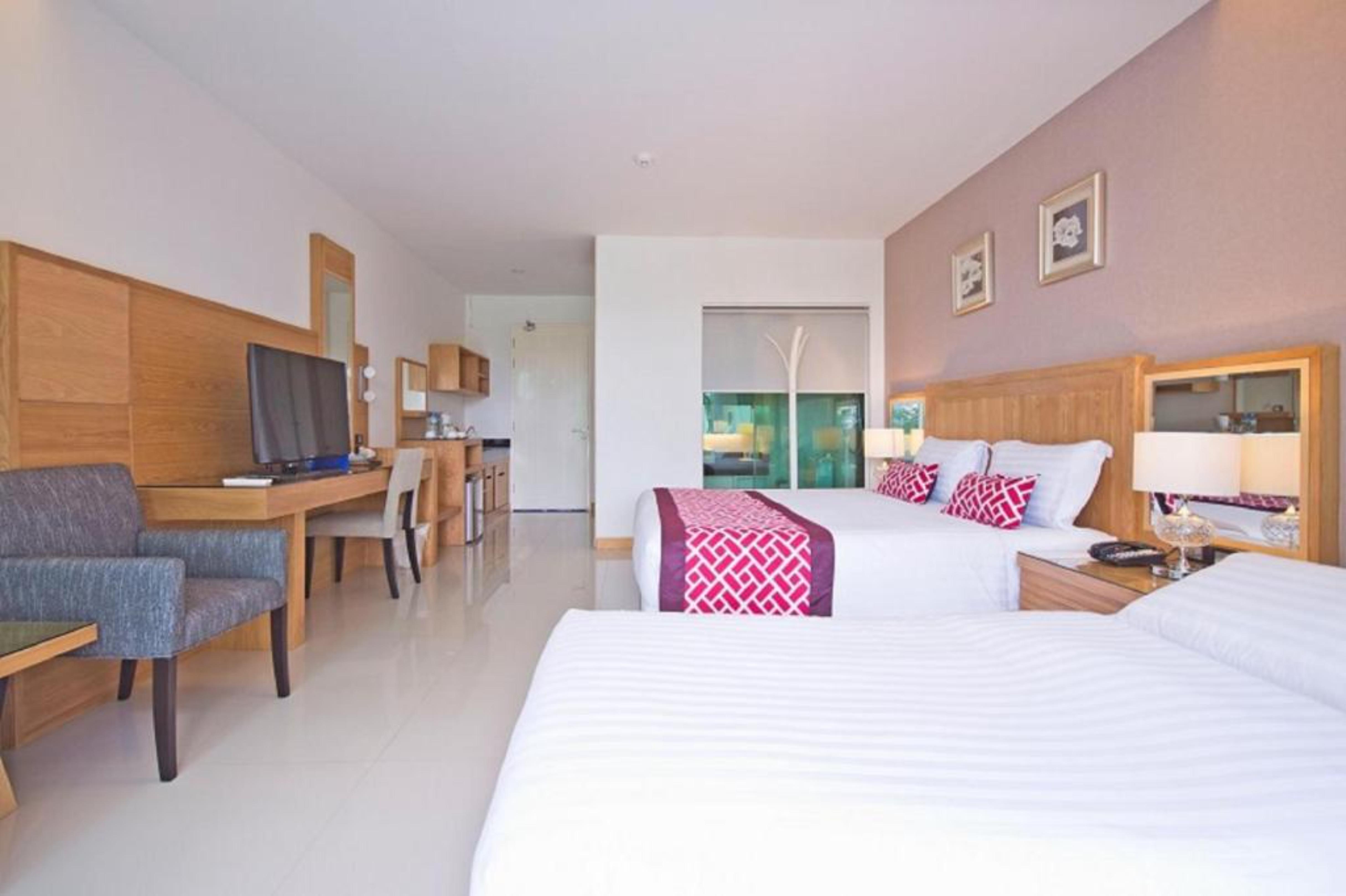 The Par Phuket Sha Plus Кату Екстериор снимка